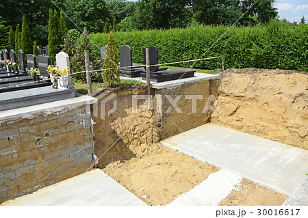 New places fot crypts in the cemetery 30016617