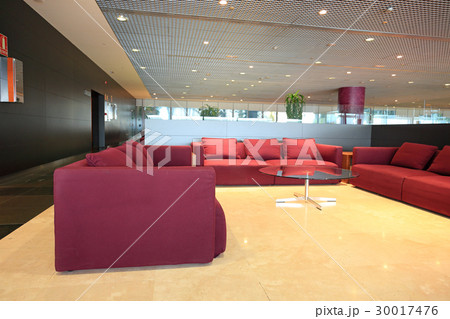 空港のビジネスクラスラウンジ 30017476