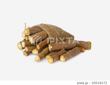 liquorice root on white background 30018272
