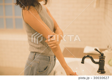 various various 30030627