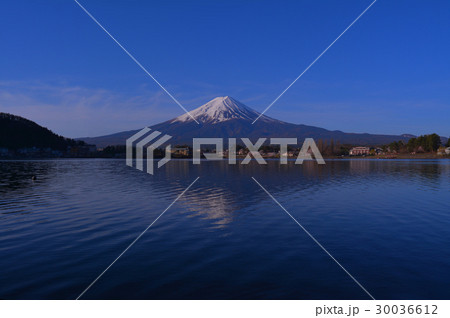 20170420河口湖産屋ヶ崎からの逆さ富士山 30036612