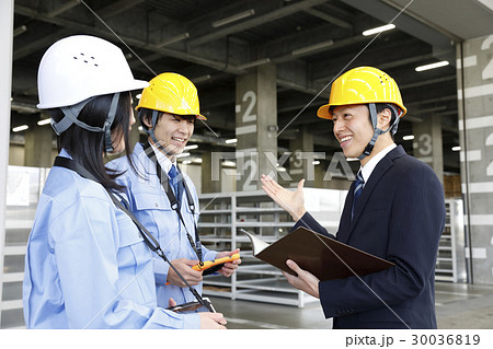 流通ビジネスイメージ 倉庫 工場 製造 運送 運輸 物流 流通ビジネスイメージ 倉庫 工場 製造 運送 運輸 物流 30036819