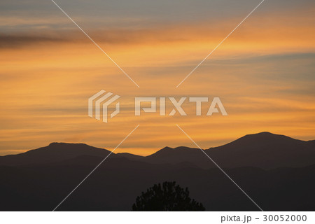 USA, Colorado, Denver, Romantic sky over mountain range 30052000