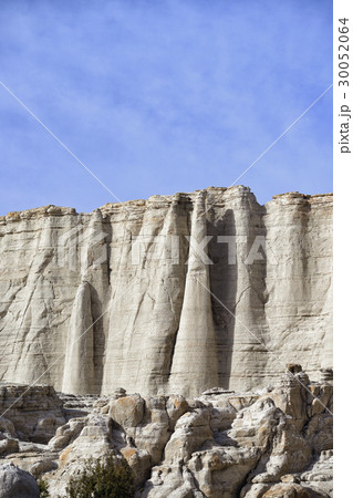 USA, New Mexico, Abiquiu, Arid landscape with limestone cliffs USA, New Mexico, Abiquiu, Arid landscape with limestone cliffs 30052064