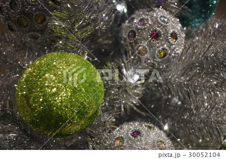 Detail of Christmas tree with decorations 30052104