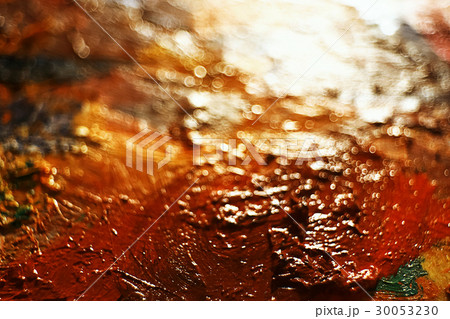 The artist paints a portrait of oil 30053230