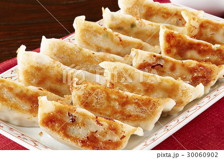 焼き餃子(Japanese Pan-Fried Dumplings)　2人前 30060902