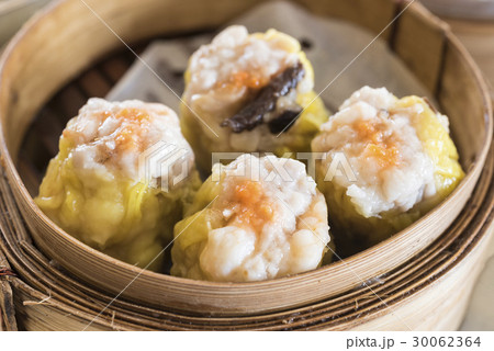 dim sum in bamboo steam containers dim sum in bamboo steam containers 30062364