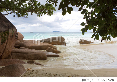 Tropical beach view at Anse Lazio, Seychelles 30071520