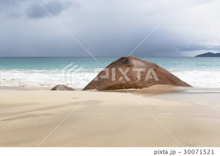 Tropical beach view at Anse Lazio, Seychelles 30071521