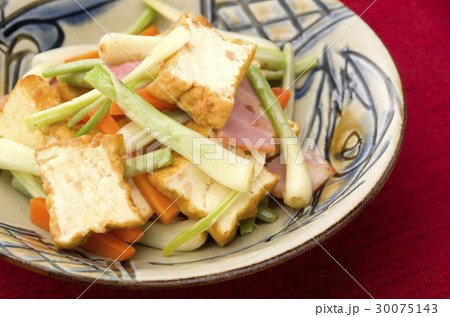 島らっきょうと厚揚げの炒め物 島らっきょうと厚揚げの炒め物 30075143