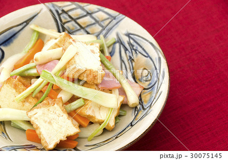 島らっきょうと厚揚げの炒め物 島らっきょうと厚揚げの炒め物 30075145