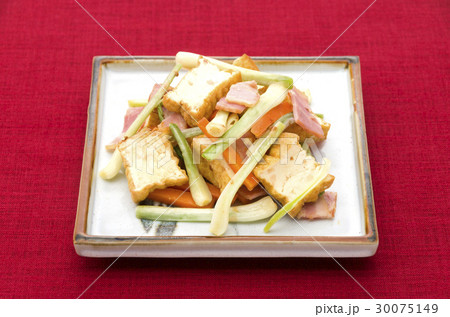 島らっきょうと厚揚げの炒め物 30075149