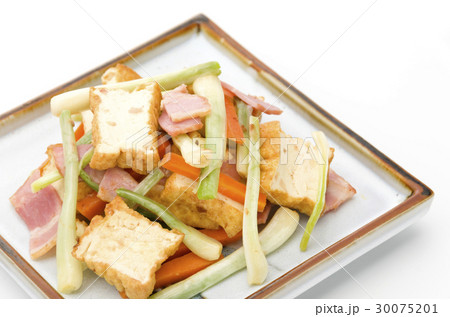 島らっきょうと厚揚げの炒め物 30075201