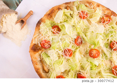 Pizza Caesar with chicken gruky, salad an iceberg, Pizza Caesar with chicken gruky, salad an iceberg, 30077412