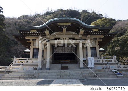沼名前（ぬなくま）神社の拝殿 30082750
