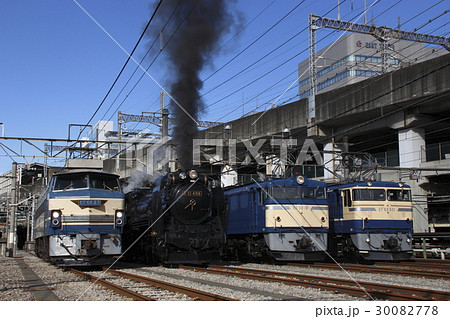 高崎鉄道ふれあいデーにて展示の機関車 30082778