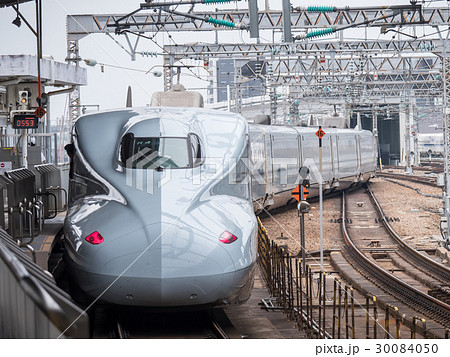 新幹線　新大阪 30084050