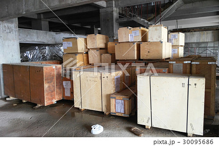 Wooden box 30095686