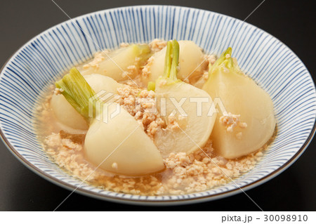 蕪の鶏そぼろ煮 30098910