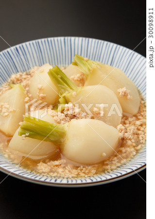 蕪の鶏そぼろ煮 30098911