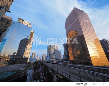バンコク BTSプロンポン駅からの眺め / view from Phrom Phong, BKK 30099972