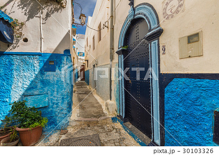 Narrow alley in Medina Rabat, Morocco Narrow alley in Medina Rabat, Morocco 30103326