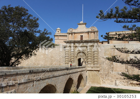城塞都市イムディーナのメインゲート　マルタ　ヨーロッパ 30105253