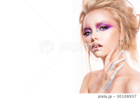 Beautiful young model with bright make-up Beautiful young model with bright make-up 30108937