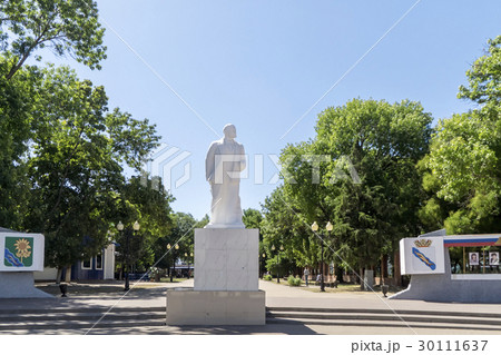 Monument to V.I. Lenin in Yeisk Monument to V.I. Lenin in Yeisk 30111637