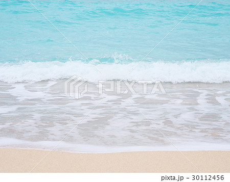 沖繩のビーチ（部瀬名） 30112456