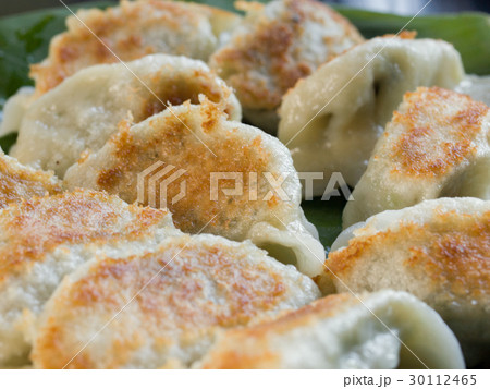 FRIED DUMPLINGS FILLED WITH MINCED CHICKEN 30112465