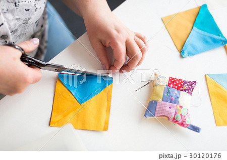 patchwork and quilting in the workshop of tailor 30120176