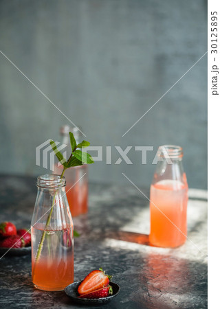 summer drink 30125895