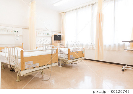 病院 ベッド 30126745