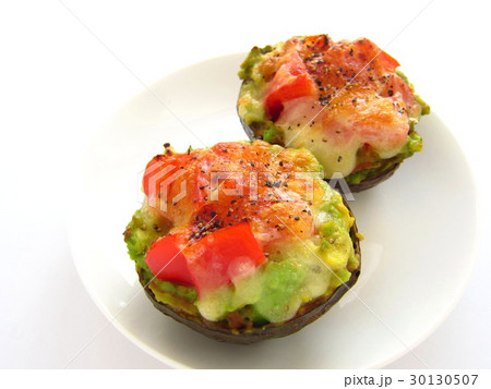 トマトとチーズのおいしいアボカドココット トマトとチーズのおいしいアボカドココット 30130507