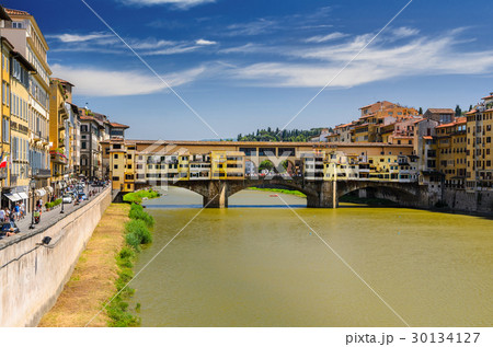 Ponte Vecchio Firenze estate 30134127