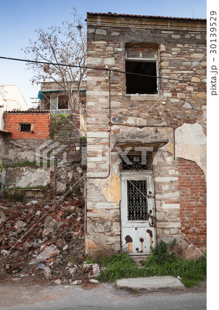 Ruined old living house facade, old town of Izmir 30139529