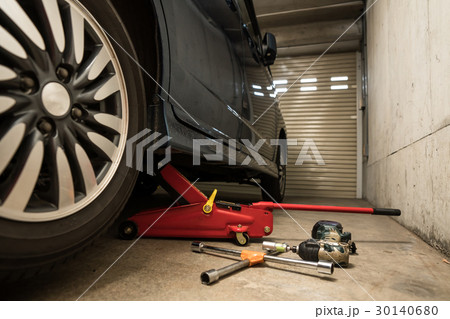 タイヤ交換 30140680