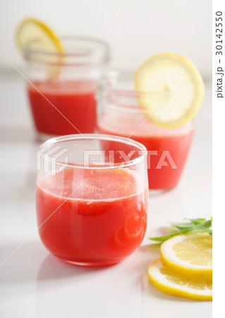 watermelon juice. 30142550