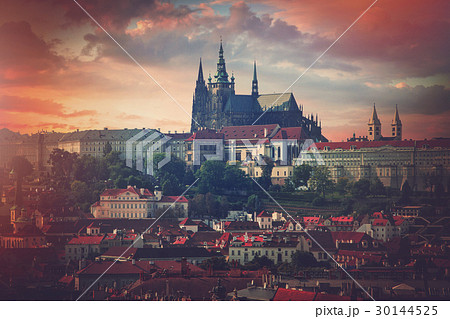 Vltava river and St.Vitus Cathedral in Prague 30144525