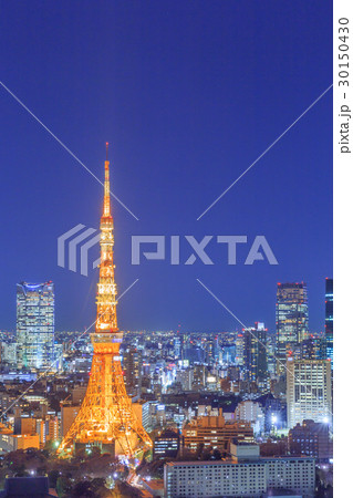夜景 東京タワーと大都会の写真素材