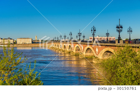 Pont de pierre, an old bridge in Bordeaux, France 30150761