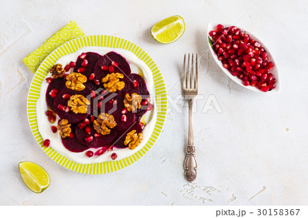 Dietary vegetarian salad of roasted beets 30158367