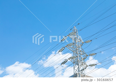 青空　送電線　電線　高圧線　 30168657