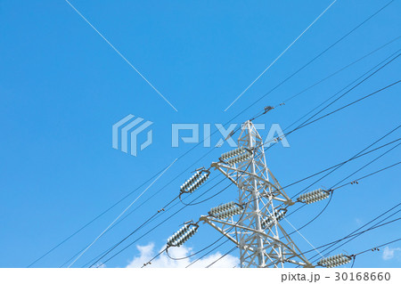 青空　送電線　電線　高圧線　 30168660