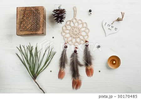 Gift kraft bag and beige dream catcher 30170485