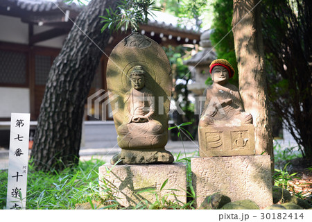 昆陽寺四国四国八十八ヶ所石仏巡り 30182414