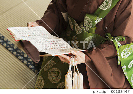 お墓参り 30182447