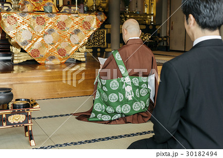 お墓参り お墓参り 30182494